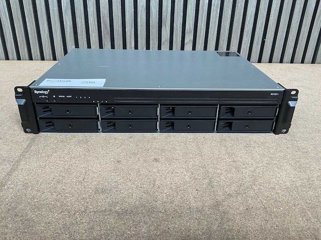 Synology rs1221+ netwerkopslag - afbeelding 1 van  5