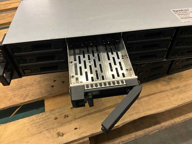 Synology rs18016xs+ server - afbeelding 4 van  10