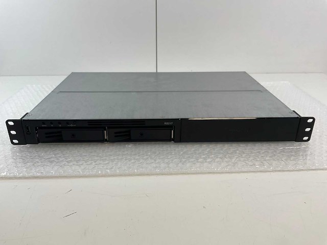 Synology (rs217) - 2x 14 tb sata dual-core rackmount network attached storage - afbeelding 1 van  7