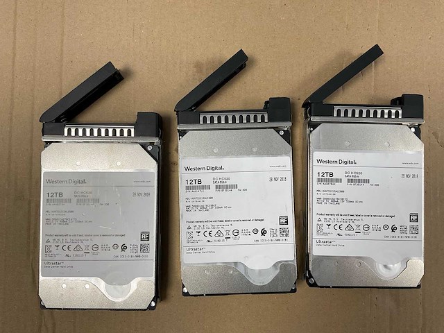 Synology (rs3617xs+) - 11x 12tb sata scalable network attached storage - afbeelding 8 van  8