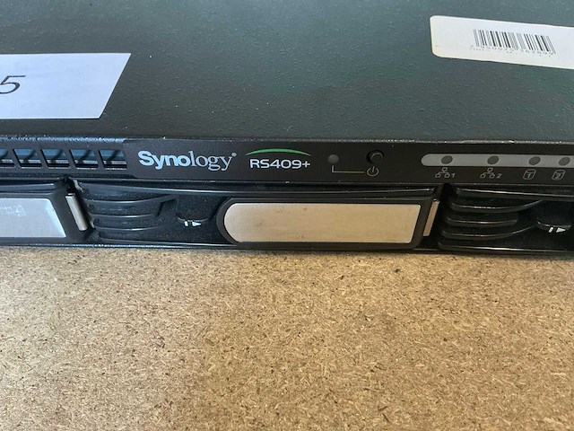 Synology rs409+ netwerkopslag - afbeelding 1 van  4