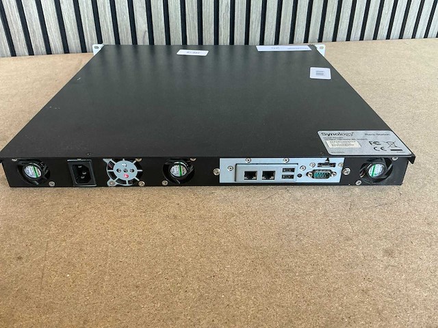 Synology rs409+ netwerkopslag - afbeelding 2 van  4