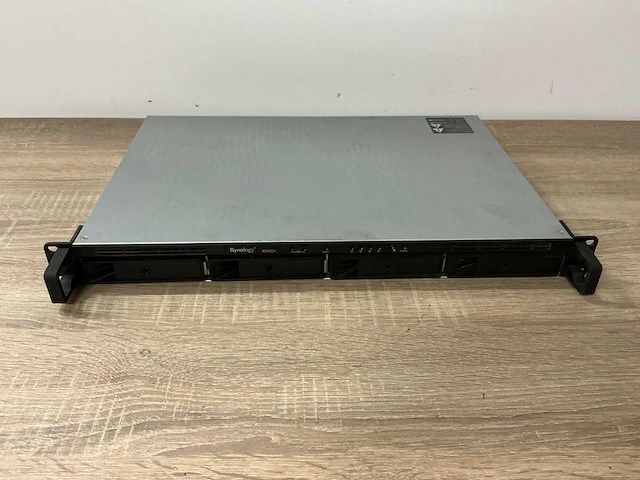 Synology rs422+ netwerkopslag (2x 8tb) - afbeelding 1 van  5