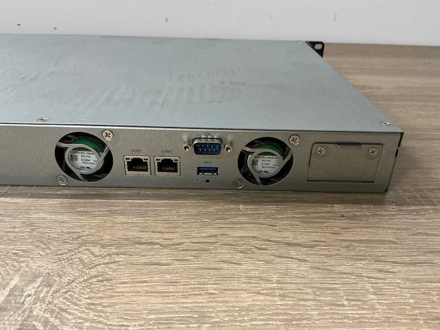 Synology rs422+ netwerkopslag (2x 8tb) - afbeelding 4 van  5