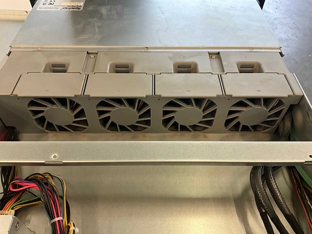 Synology rx1216sas server - afbeelding 9 van  10