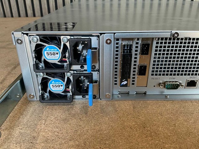 Synology sa6400 netwerkopslag - afbeelding 3 van  12