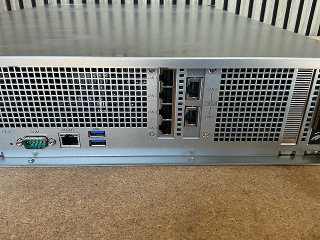 Synology sa6400 netwerkopslag - afbeelding 4 van  12