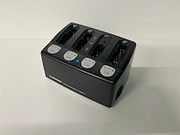 Synthes universal battery charger 2 - afbeelding 1 van  3