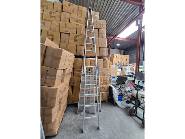 Systeem trap 4 delen tbv glazenwassers heica leitern - afbeelding 1 van  8