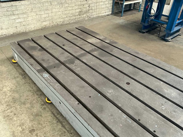 T-gleuf opspantafel - afbeelding 10 van  14