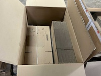 T partij kartonnen dozen en enveloppen - afbeelding 5 van  9