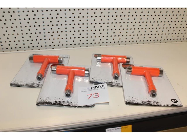 T type schroevendraaier voor skateboards ried, vier stuks. - afbeelding 1 van  2