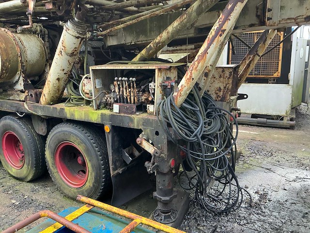 T85 mobile boor torenkraan farmpro - afbeelding 15 van  17