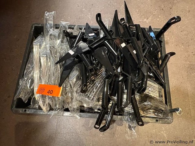 Taartscheppen/vleestangen en overig horeca materiaal - partij - afbeelding 1 van  1