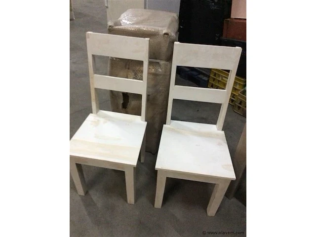 Tafel + 10 stoelen - afbeelding 3 van  3