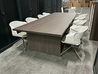 Tafel 310x120x76,5cm met 8 vepa stoelen - afbeelding 1 van  6