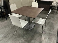 Tafel 90x90x74cm met 4 stoelen - afbeelding 1 van  3