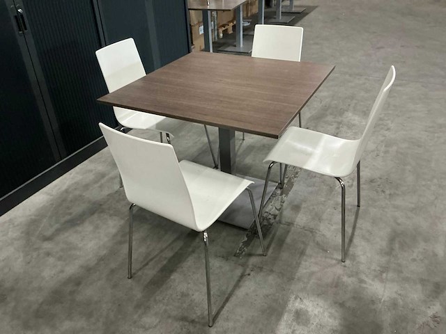 Tafel 90x90x74cm met 4 stoelen - afbeelding 3 van  3