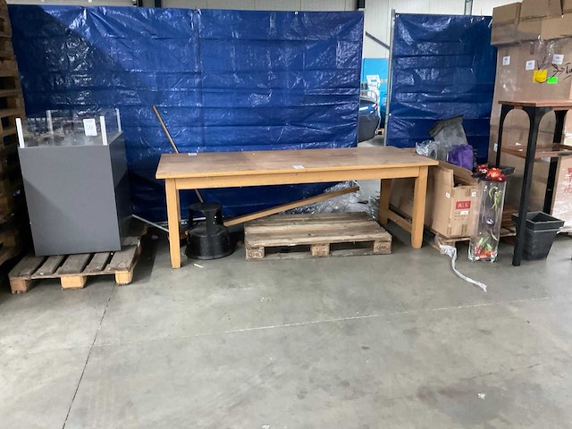 Tafel, display, divers - afbeelding 1 van  9
