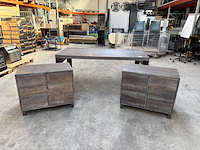 Tafel en 2 kasten - afbeelding 1 van  10