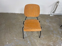 Tafel en stoelen - afbeelding 4 van  4