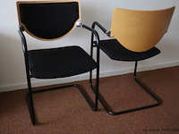 Tafel en stoelen - afbeelding 3 van  5