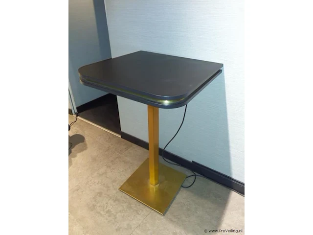 Tafel incl. stroomvoorziening - afbeelding 2 van  3
