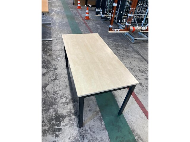 Tafel, lichte kleur hout - afbeelding 1 van  2