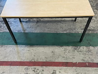 Tafel, lichte kleur hout - afbeelding 2 van  2