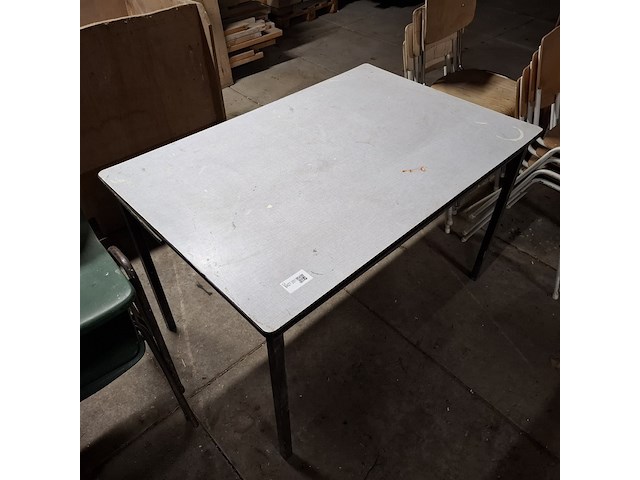 Tafel met 11x kantine stoel - afbeelding 3 van  7