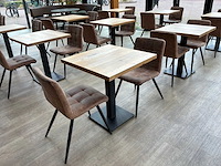 Tafel met 2 stoelen (9x) - afbeelding 1 van  6