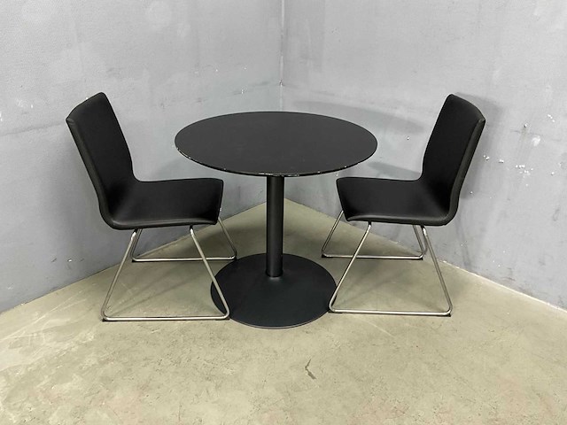 Tafel met 2 stoelen - afbeelding 1 van  1