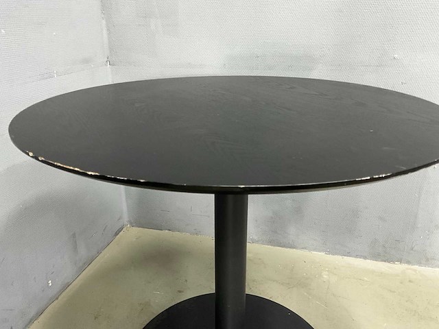 Tafel met 2 stoelen - afbeelding 7 van  7