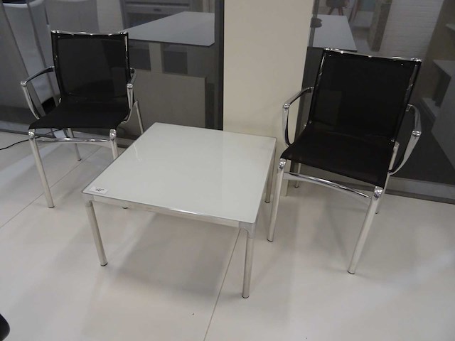 Tafel met 2 stoelen - afbeelding 1 van  3