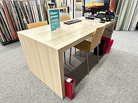 Tafel met 3 pedrali stoelen - afbeelding 2 van  4