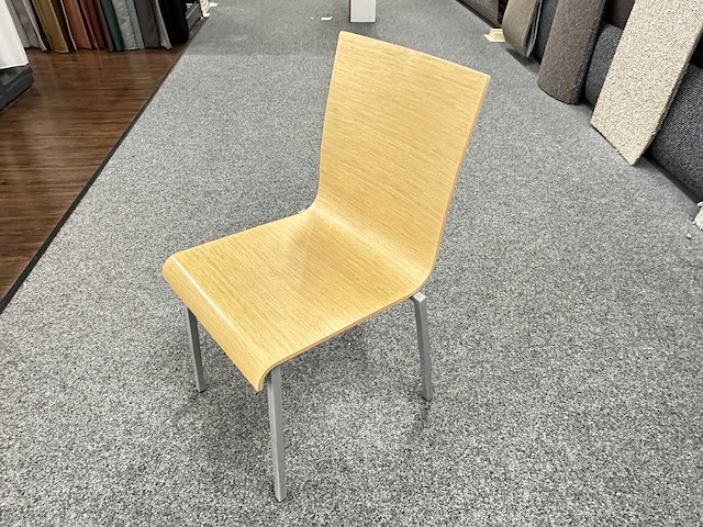 Tafel met 4 pedrali stoelen - afbeelding 2 van  3