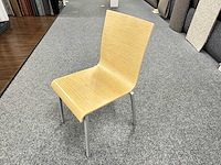 Tafel met 4 pedrali stoelen - afbeelding 2 van  3