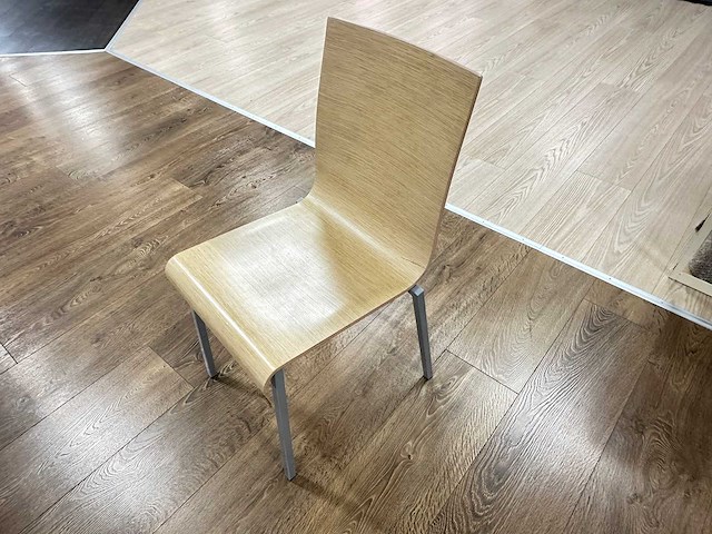 Tafel met 4 pedrali stoelen - afbeelding 3 van  4