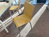 Tafel met 4 pedrali stoelen - afbeelding 3 van  4