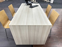 Tafel met 4 pedrali stoelen - afbeelding 2 van  4