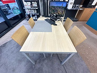 Tafel met 4 pedrali stoelen - afbeelding 2 van  3