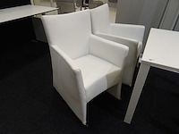 Tafel met 4 stoelen - afbeelding 2 van  4