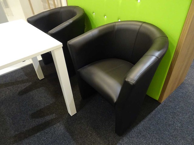 Tafel met 4 stoelen - afbeelding 3 van  4