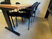 Tafel met 4 stoelen - afbeelding 3 van  4