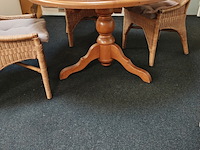 Tafel met 4 stoelen - afbeelding 3 van  3