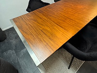 Tafel met 4x stoel en vloerkleed - afbeelding 6 van  8