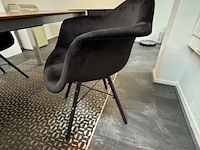 Tafel met 4x stoel en vloerkleed - afbeelding 7 van  8