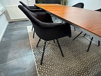 Tafel met 4x stoel en vloerkleed - afbeelding 8 van  8