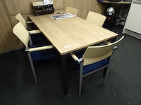 Tafel met 5 stoelen - afbeelding 1 van  2