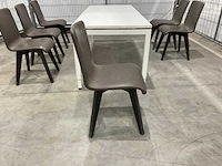 Tafel met 6 stoelen - afbeelding 8 van  10